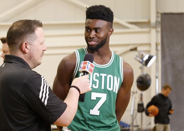 面容更显成 面容更显成