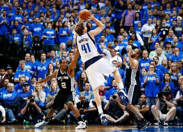 展现了其超 展现了其超